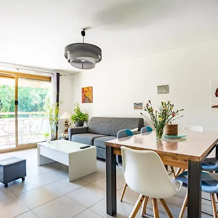 Beau T3 Dans Residence Securisee Avec Piscine Mandelieu