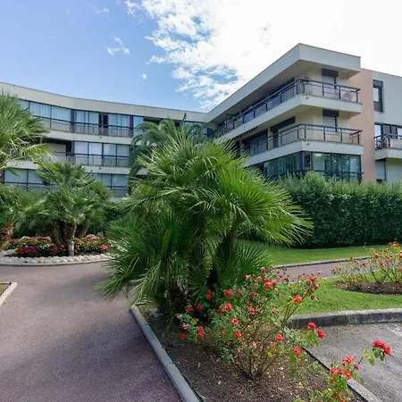 Apartment Beau T3 Dans Residence Securisee Avec Piscine